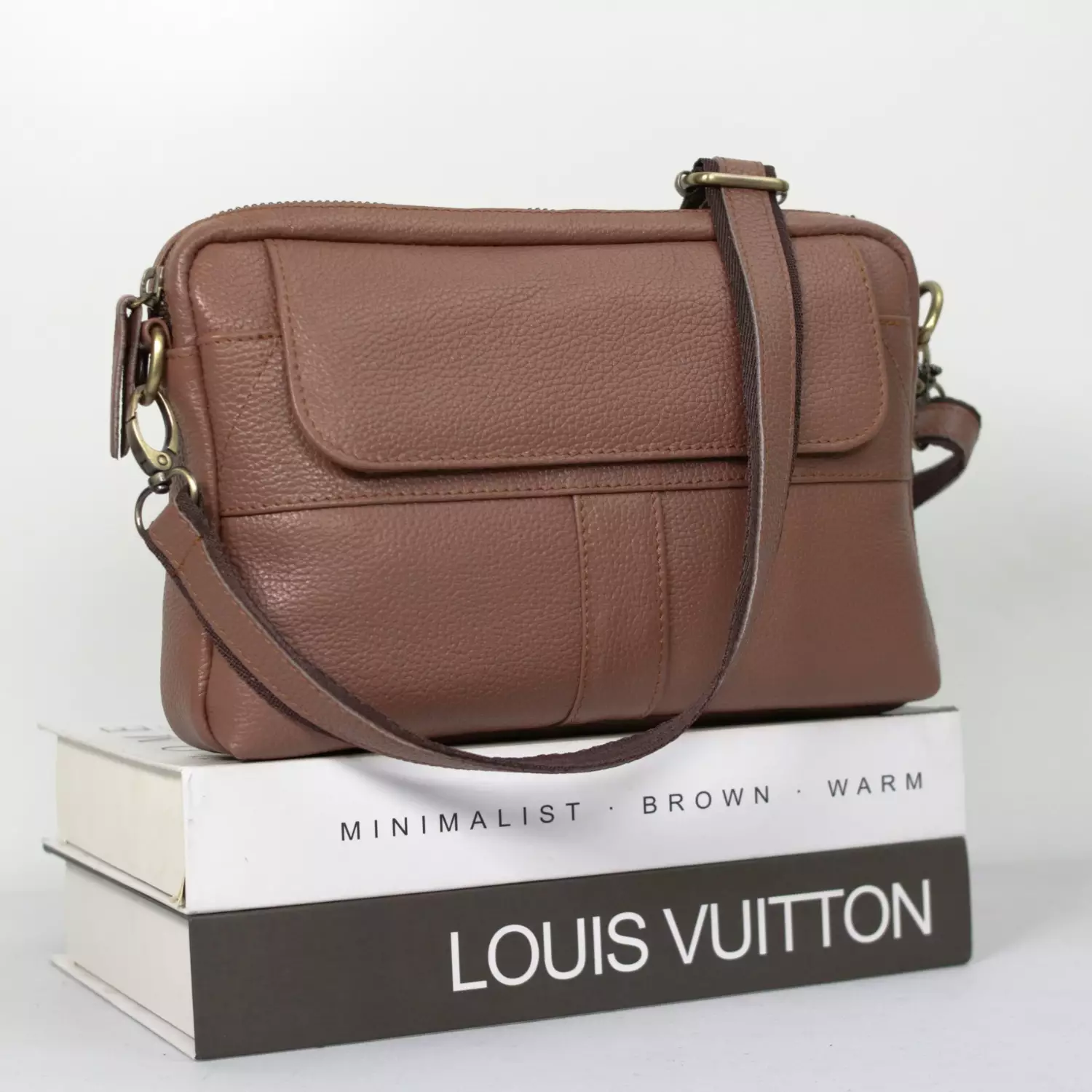 Amora Tas Selempang Kulit Asli Wanita