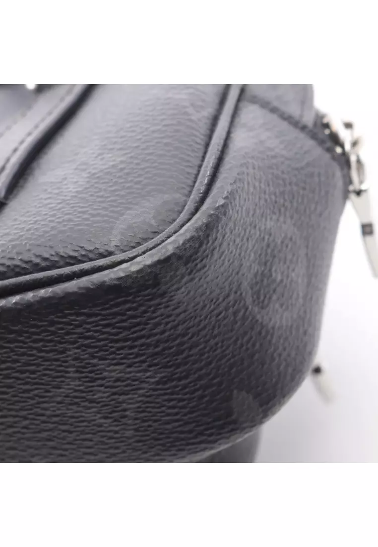 Pre-Loved Louis Vuitton outdoors pochette Taigarama Noir Shoulder bag body bag PVC leather black