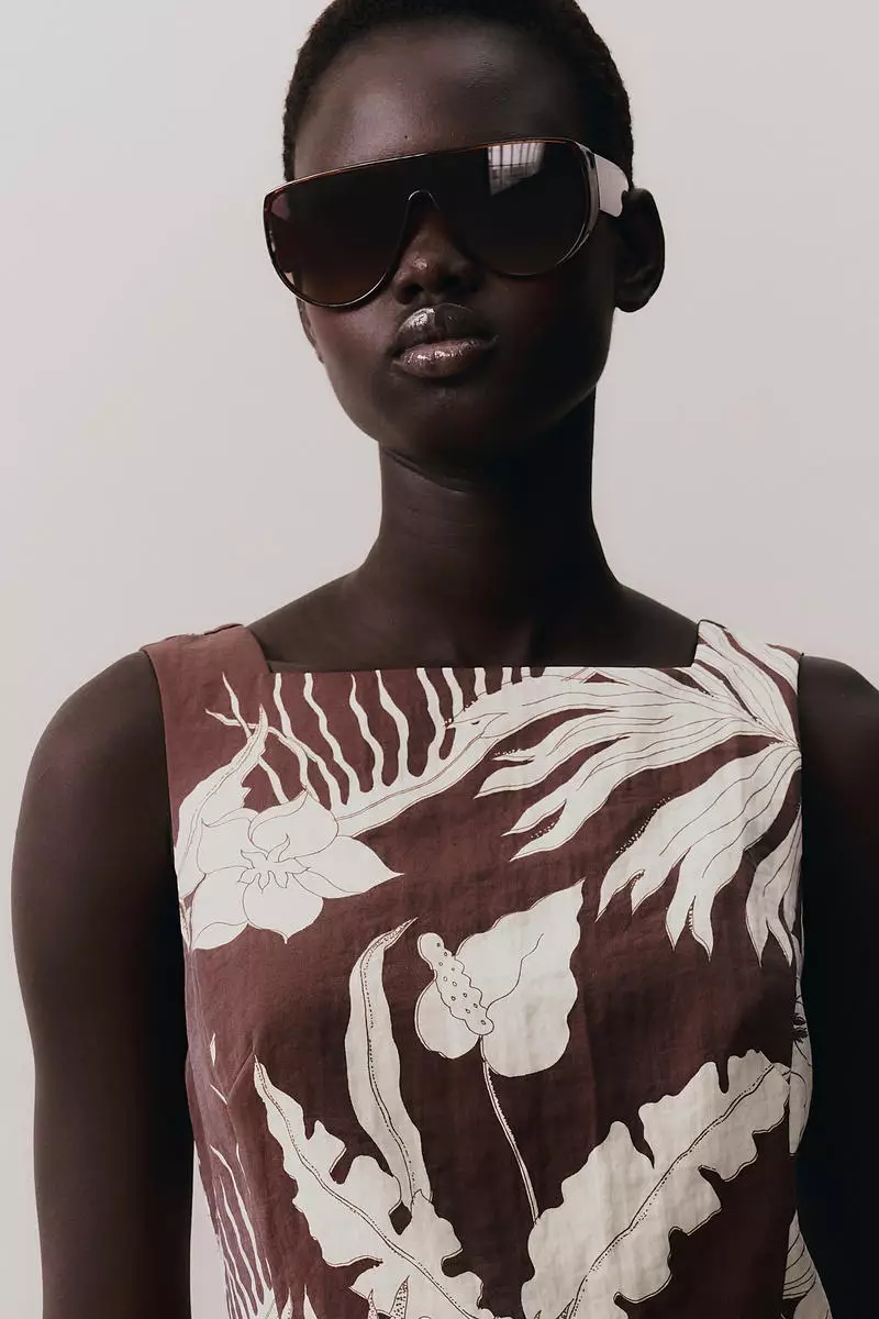 Square-neck twill dress