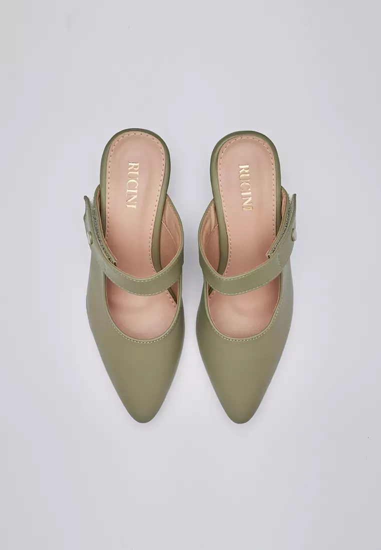 Heels with velcro strap new arrivals
