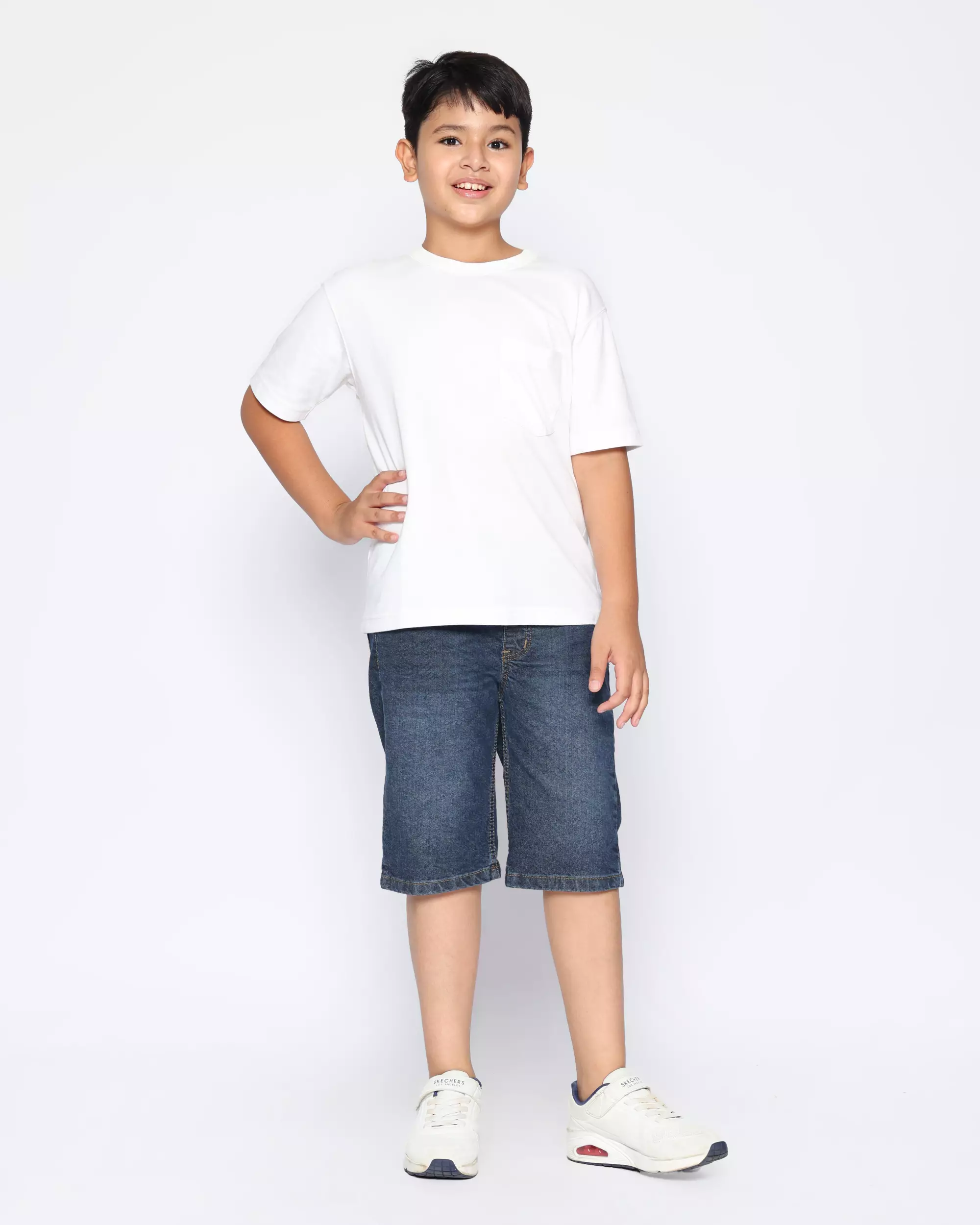Celana Pendek Anak Laki Jeans Blue With Model - FORTUNES