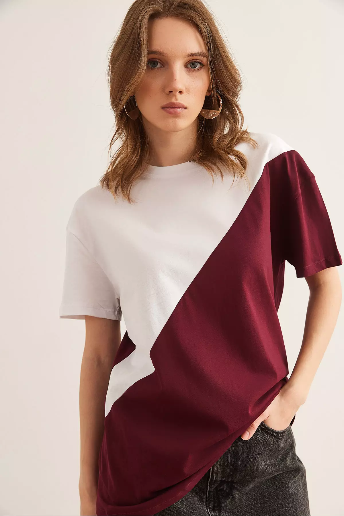 Women's Burgundy White Asymmetrical Colorblock T-Shirt Tsh- 19000350