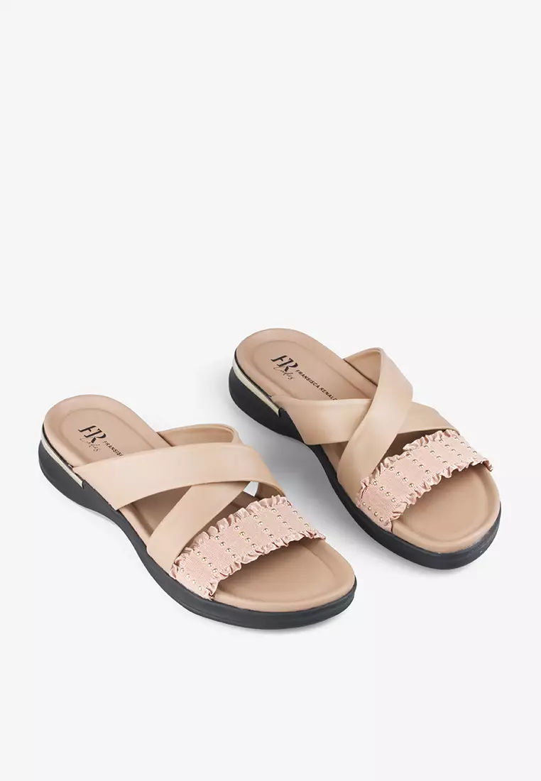 Sandal Jepit Wanita L.Yasmin 02 - Fransisca Renaldy