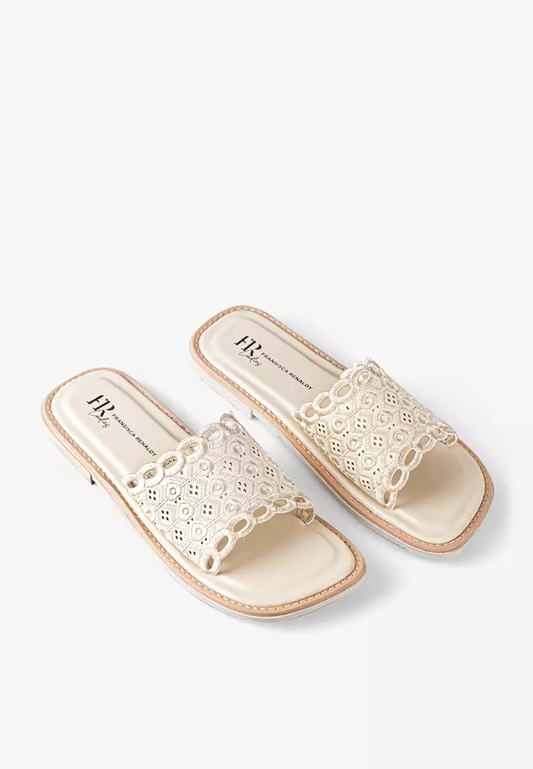 Sandal Ringan Slip On Wanita L.Yuna 01