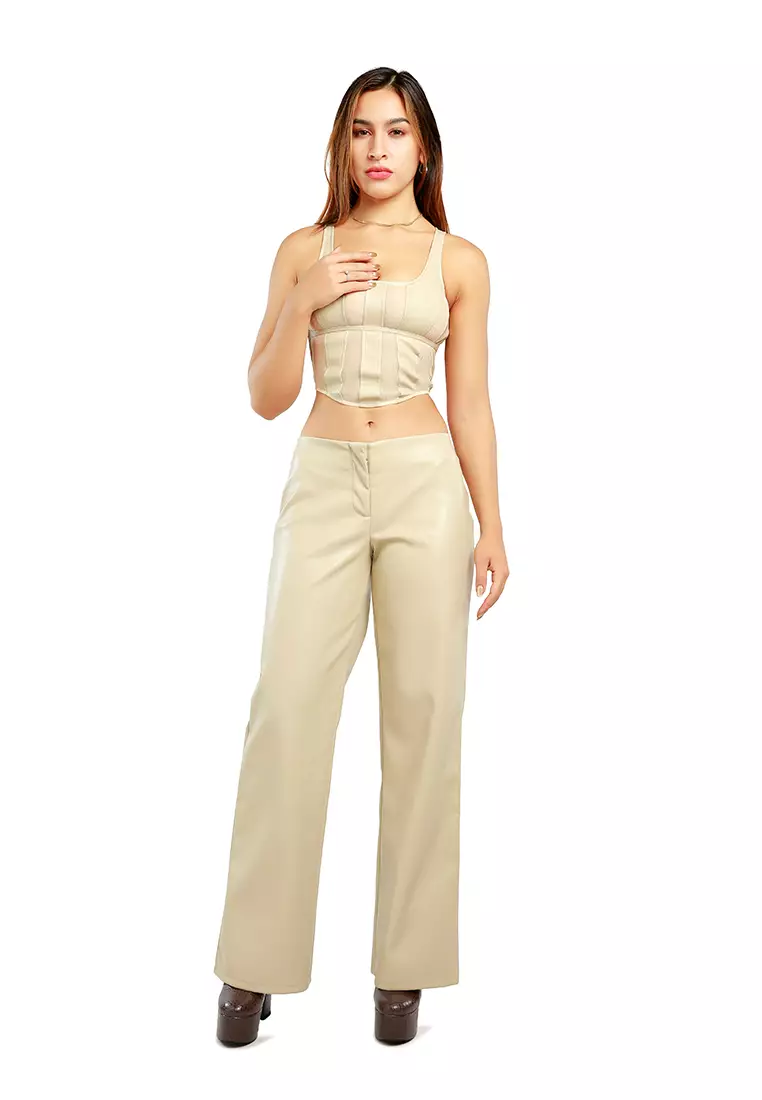 Celana Lurus Pinggang Rendah di Batu