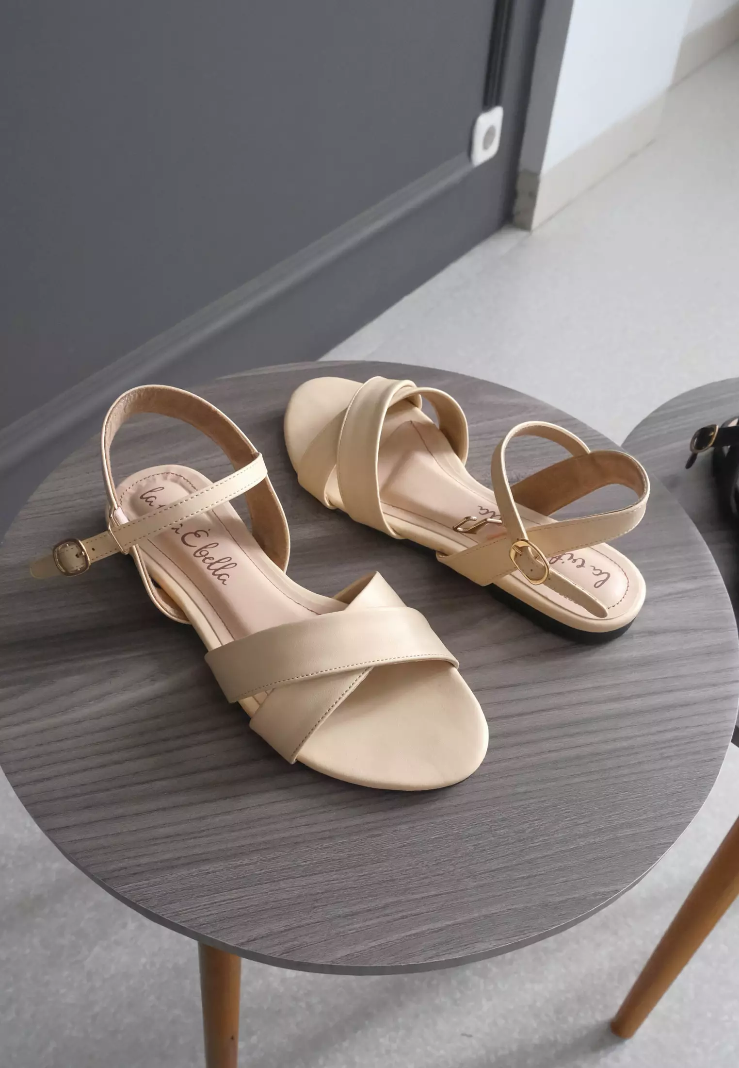 Sunny Ankle Strap Sandal Flat Wanita Vegan Leather