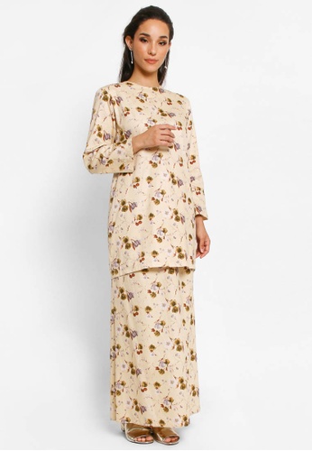 Kurung Angelina D-09 from BETTY HARDY in Yellow and Multi