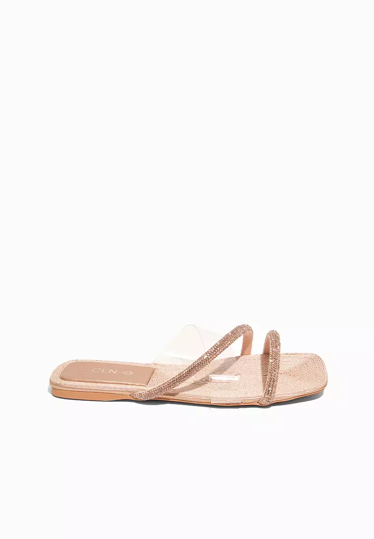 Discount on CLN  shoes - SKU: Dabria Slides