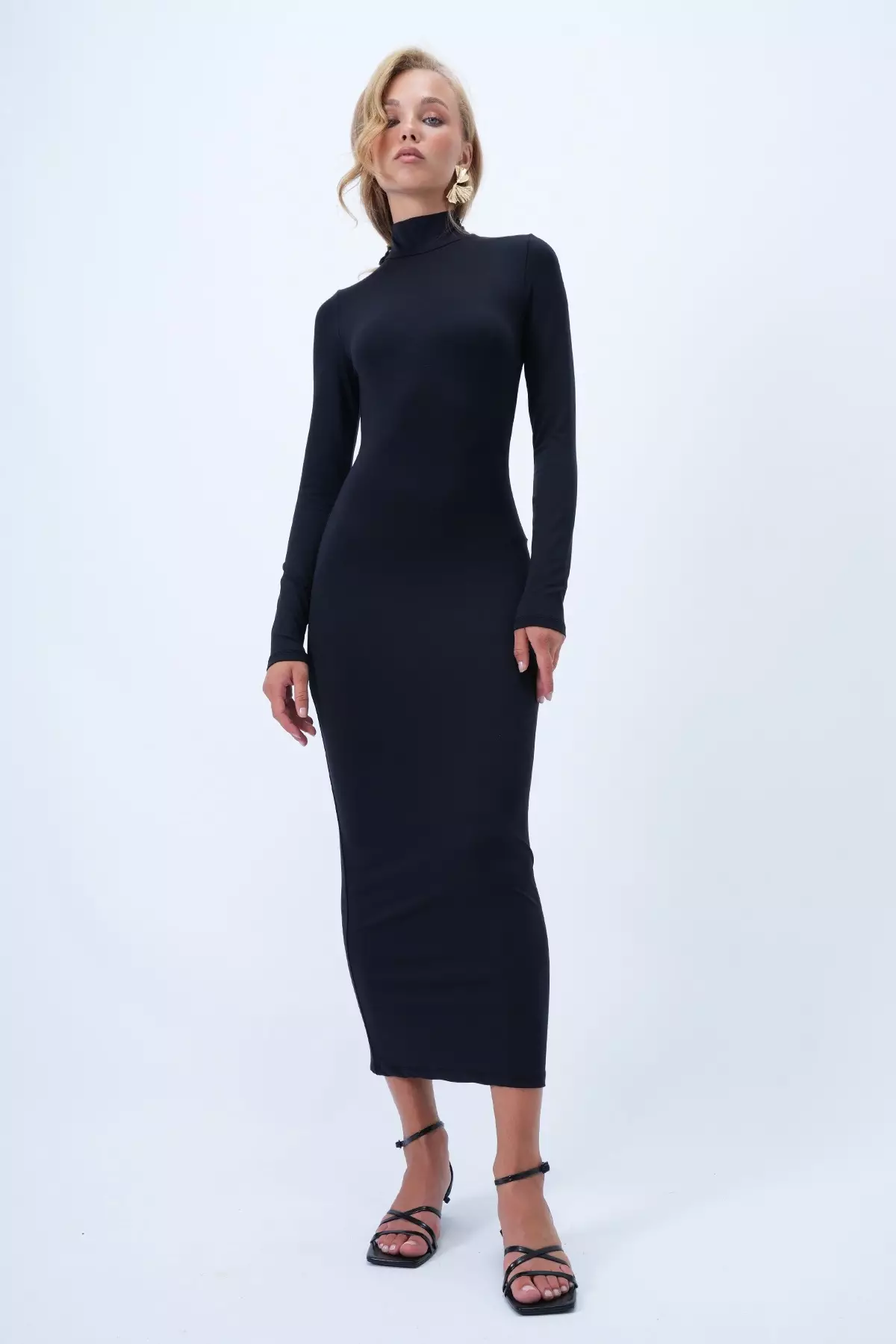 Women'S Black Stand Collar Backless Maxi Length Sandy Dress Alc-X14385