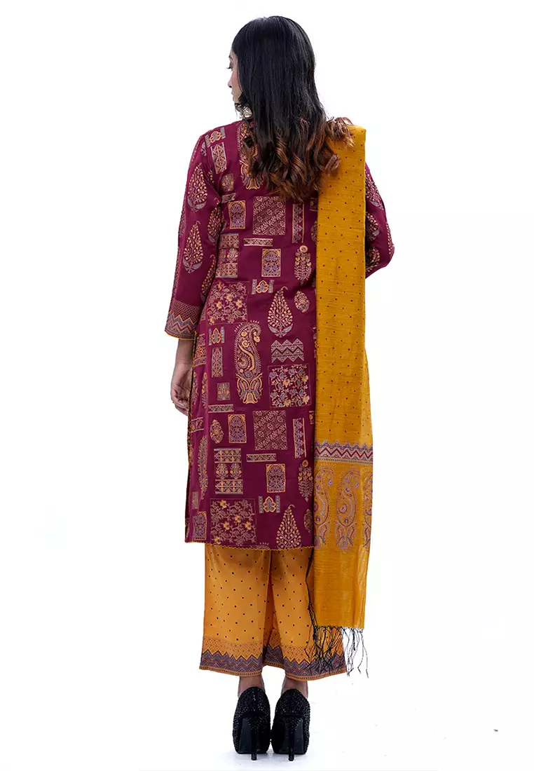 Le Reve 缀饰束腰外衣（配撞色下装和围巾）