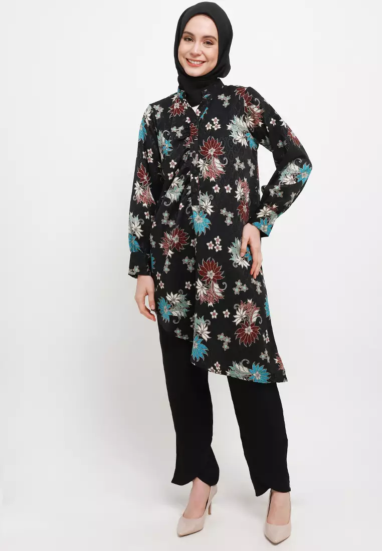 Mazia Tunic In Black Blue Batik Print