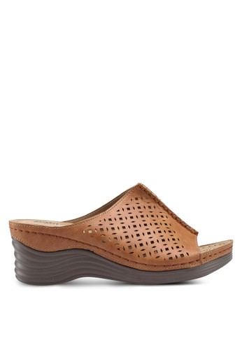 Jual Bata Cut Pattern Wedge Sandals Original Zalora Indonesia