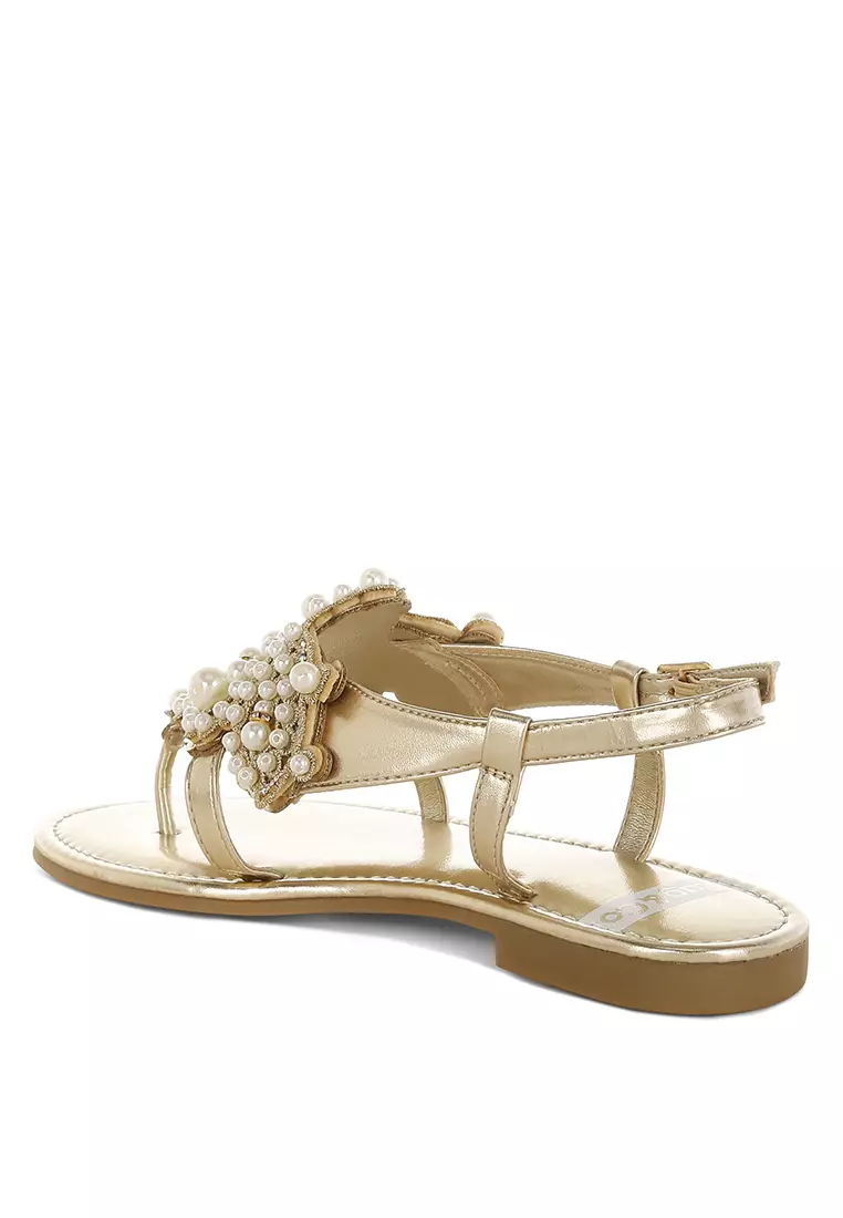 Sepatu Flat Berhias Mutiara Metalik dalam Warna Emas