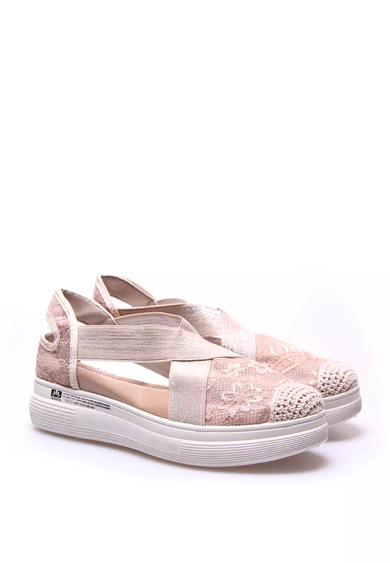 Sepatu Wanita Simple Classic Terbaru WL18