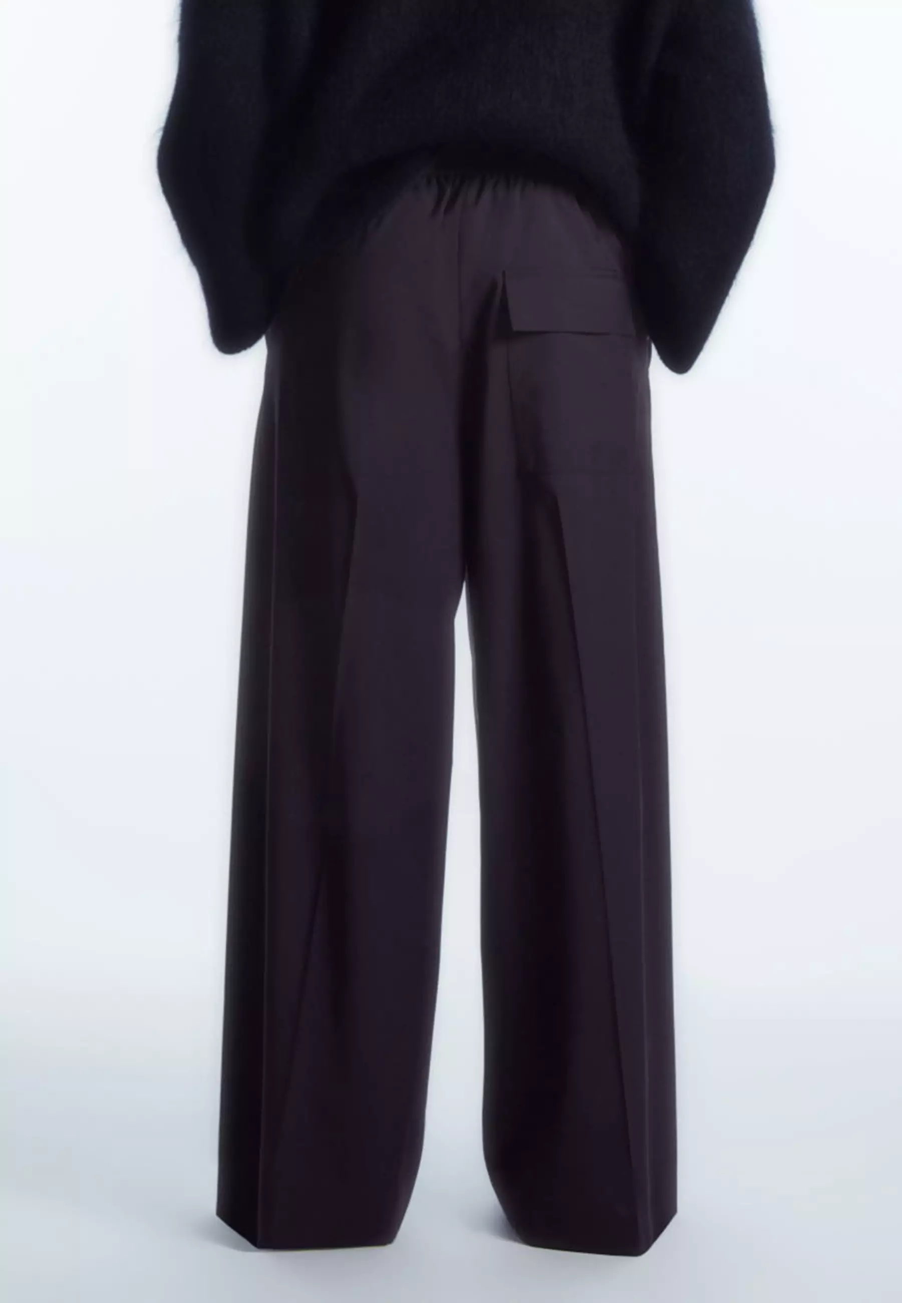 Voluminous Wide-Leg Wool Trousers