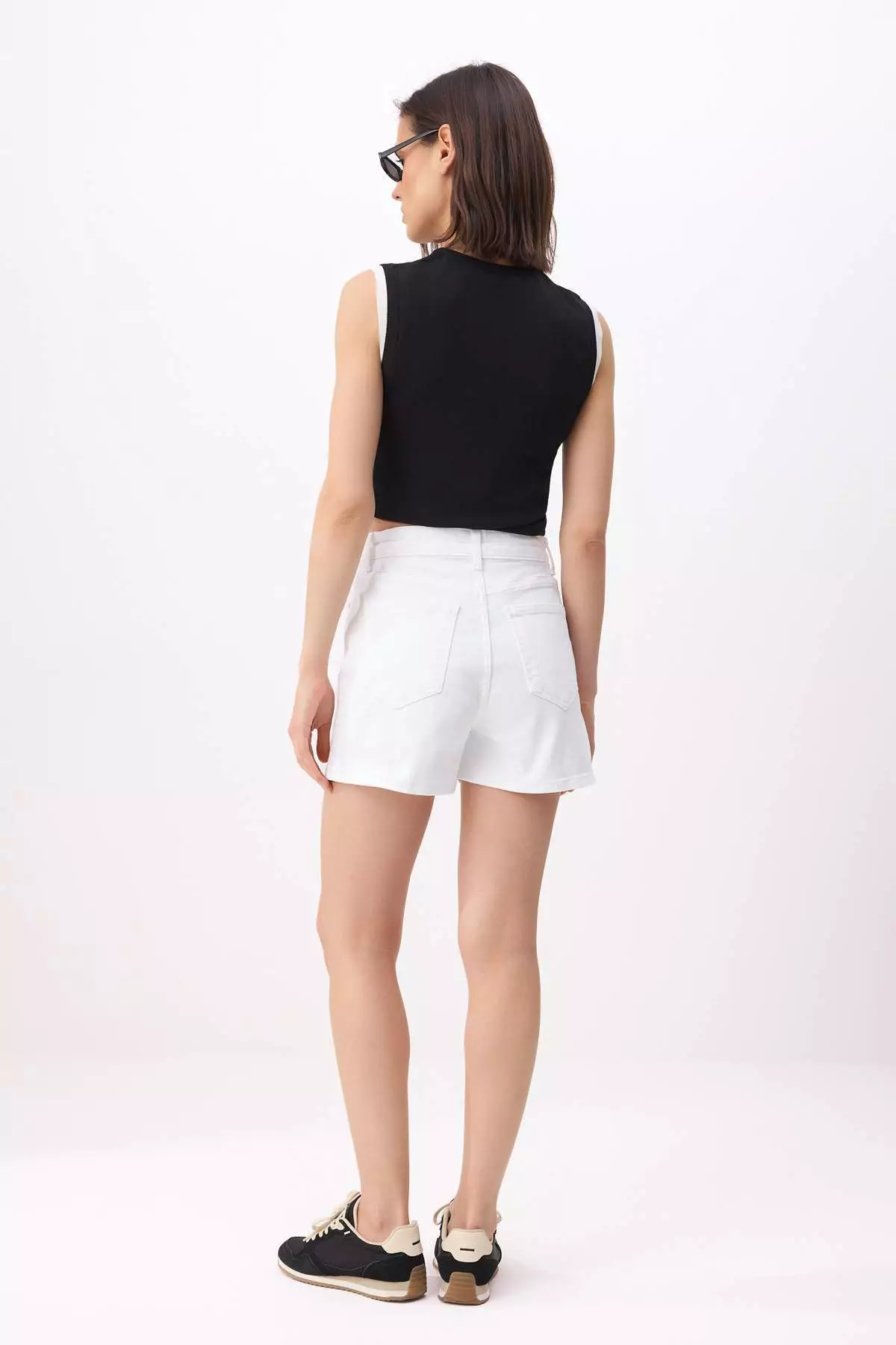 White More Sustainable High Waist City Boy Denim Shorts Twoss2Sr21