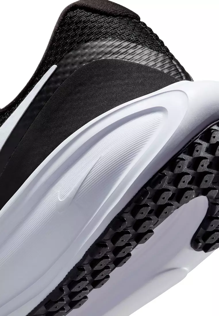 Revolution 8 Road Running Shoes