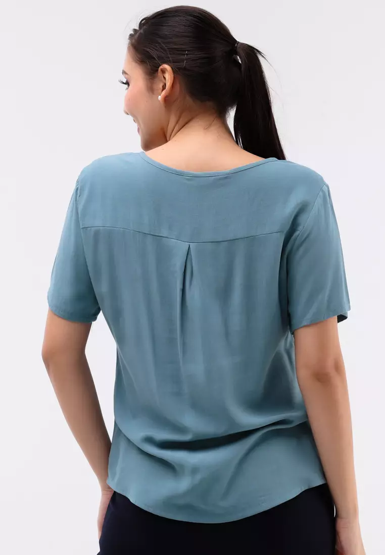 Short Sleeves Round Neck Blouse