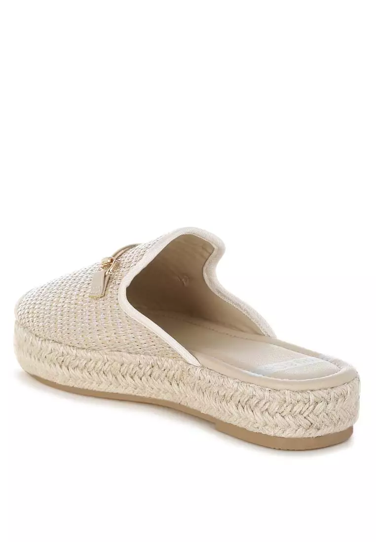 米色馬銜扣裝飾拉菲草穆勒鞋