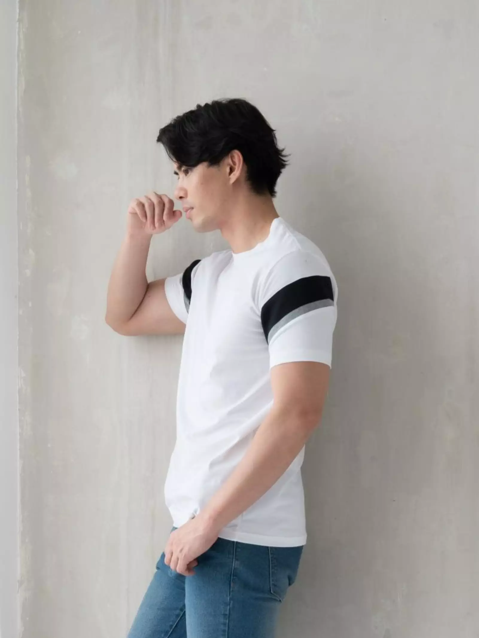 Kale Deon White / Kaos lengan pendek pria premium cotton