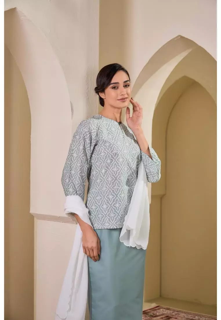 Kurung Kedah Batik Moden