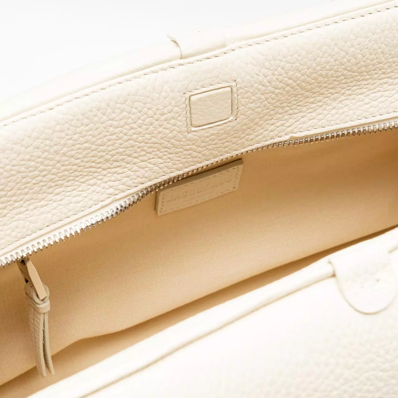 The Turismo Soft Bowling Bag Light Ivory