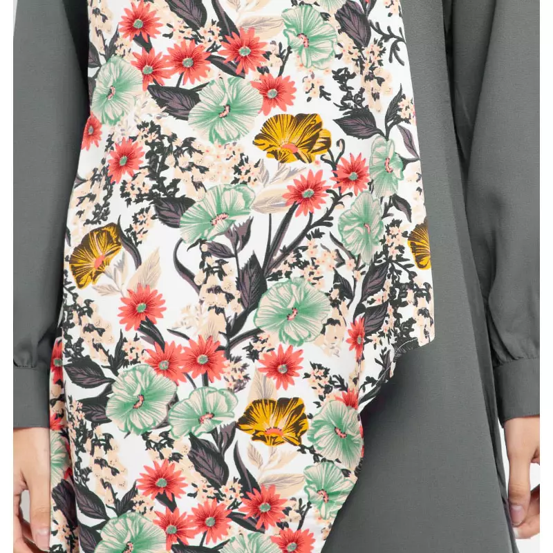 Britt Maxi Dress In White & Grey Print