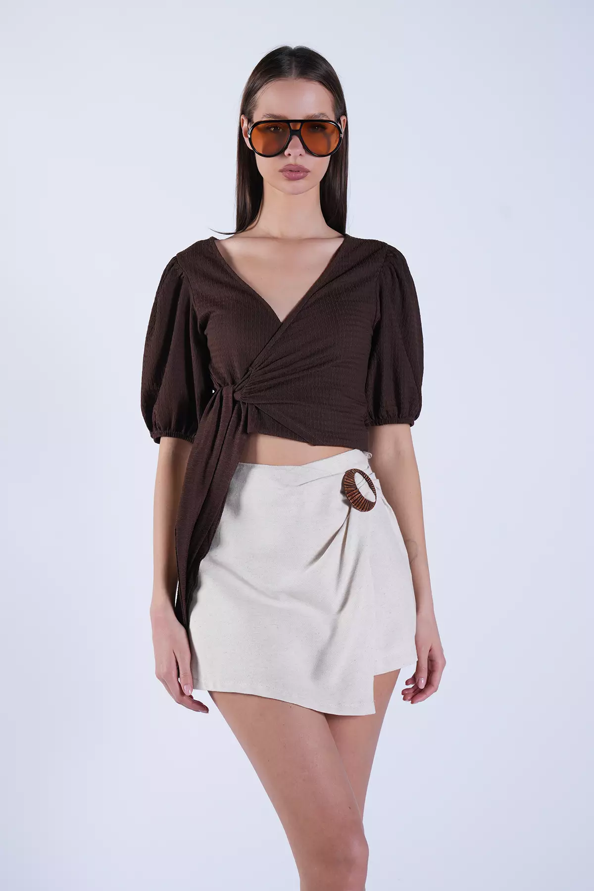 Cream Wrap Cut Linen Shorts Skirt With Wooden Buckle And Hidden Zipper Alc-X15131