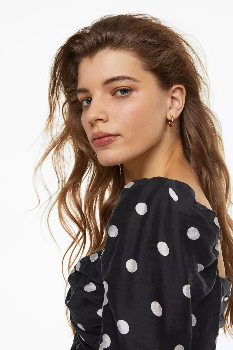 Puff-sleeved cropped peplum blouse