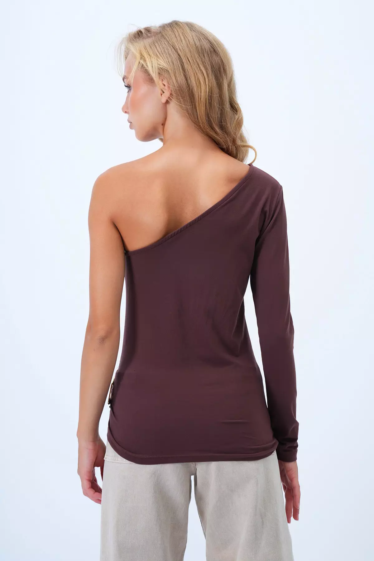 Women's Cinnamon Brown Waist Draped Accessory Detailed Single Sleeve Sandy Blouse Alc-X14414