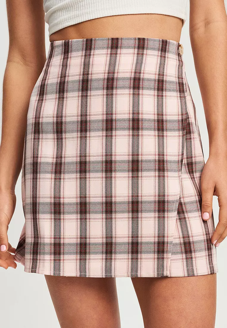 Hollister pink deals pleated skirt