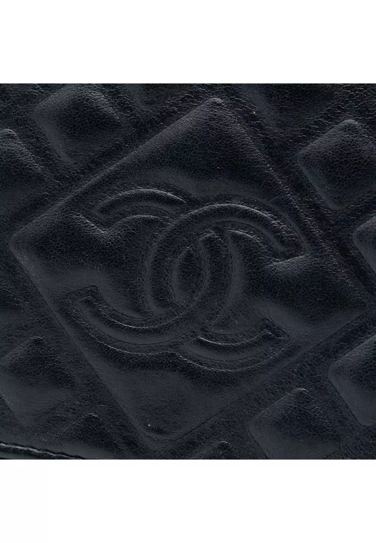 Pre-Loved Chanel Cc Embossed Lambskin Diamond Wallet On Chain