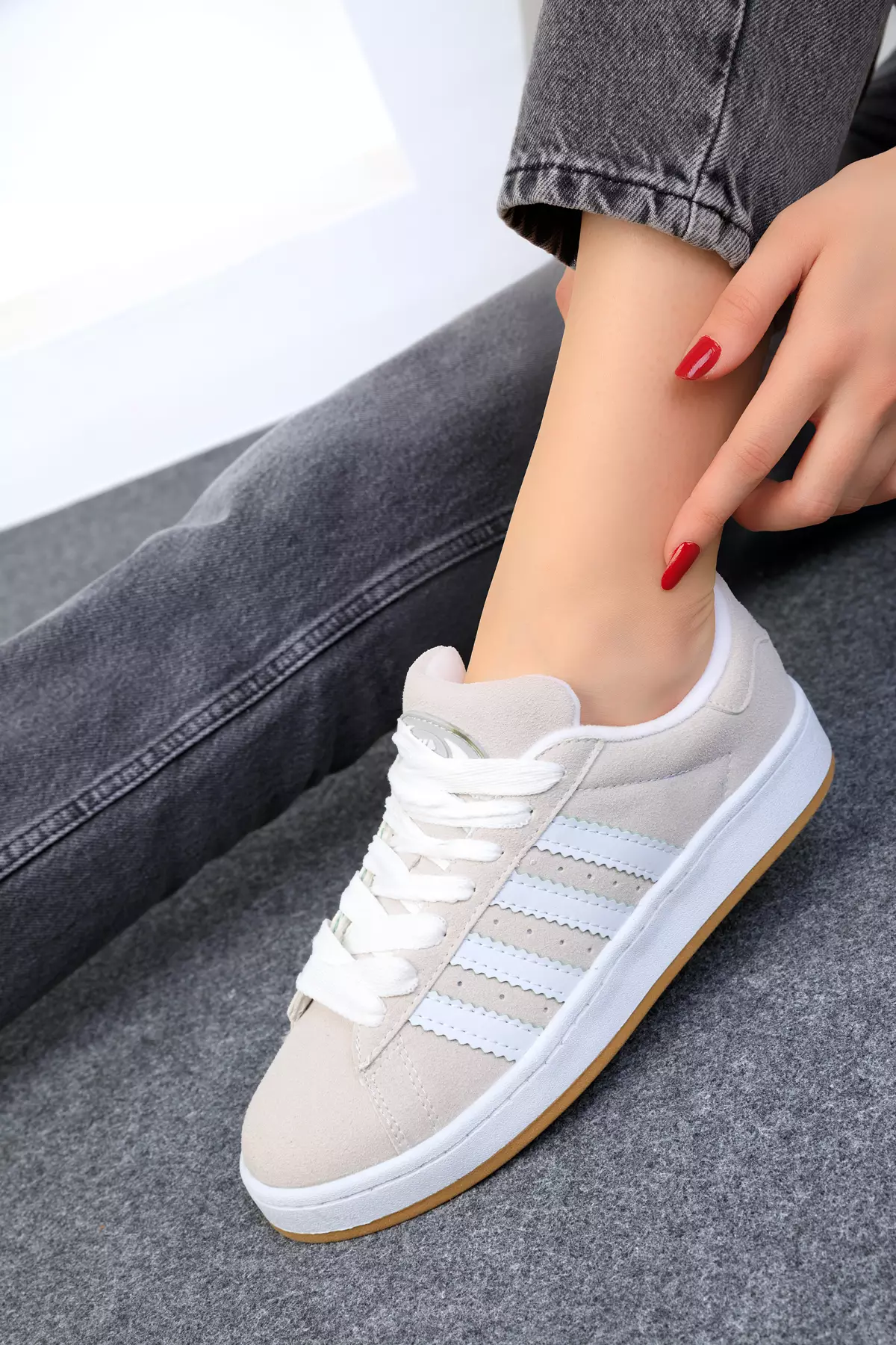 Casual Sneakers with Stripes Detail