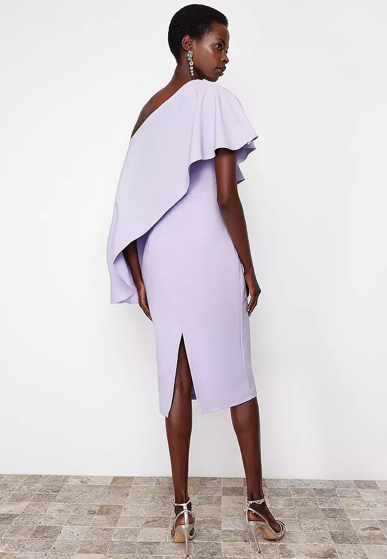 Cape Detailed Elegant Evening Dress