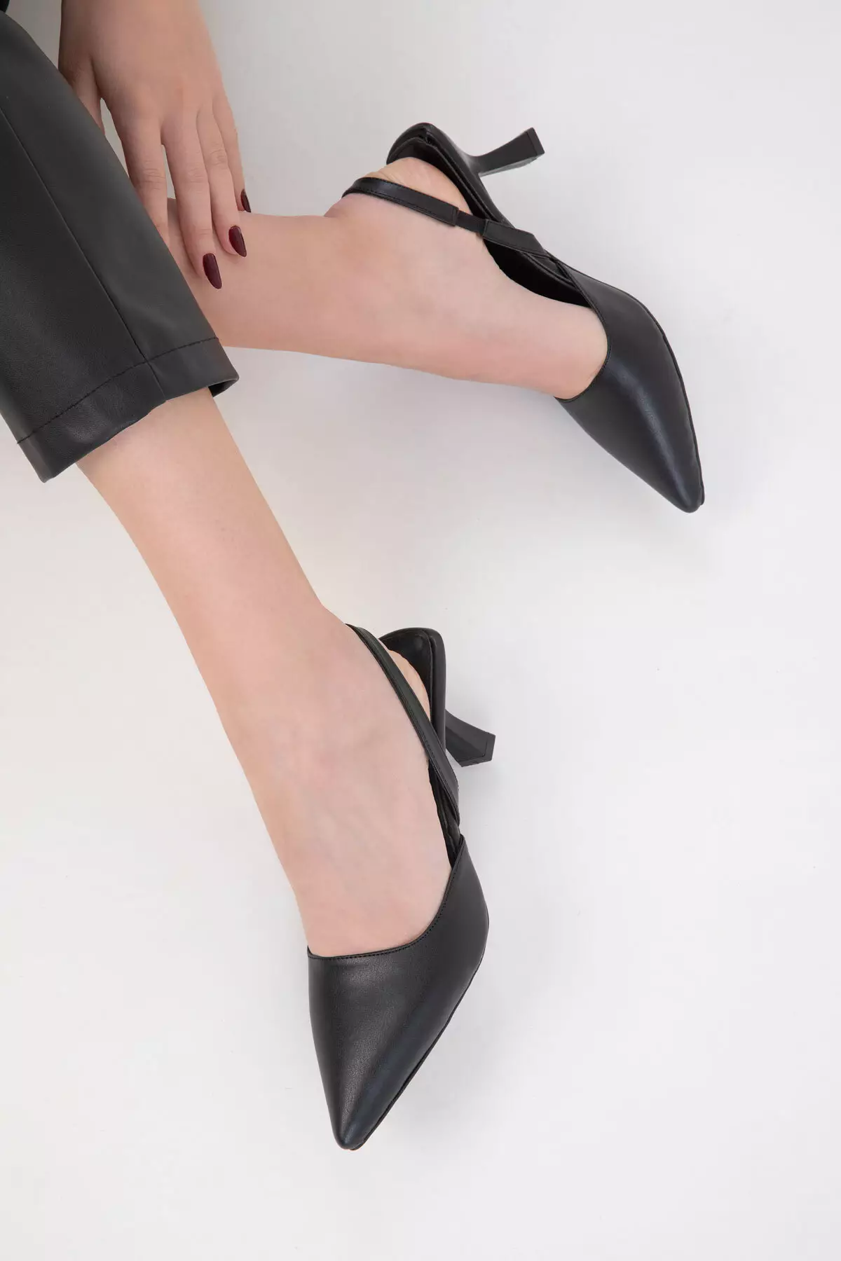 Black Women's Classic Heeled Shoes 20430