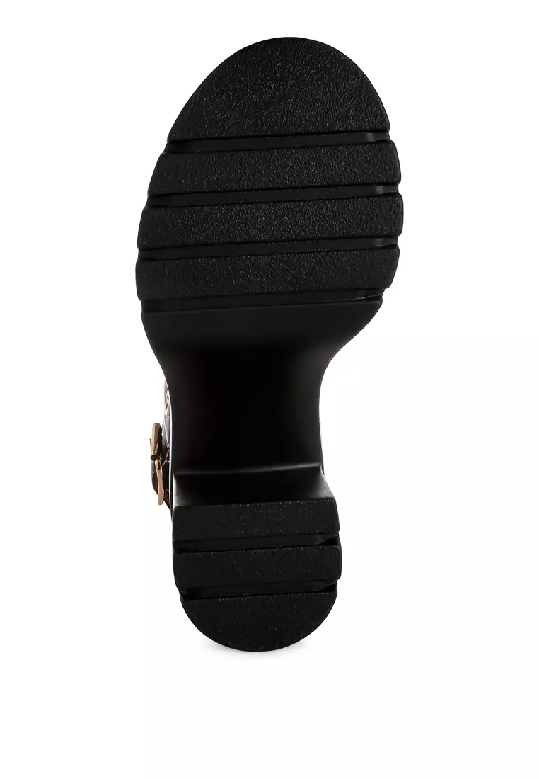 Sandal Platform Bertumit Detail Lubang Tali Warna Hitam