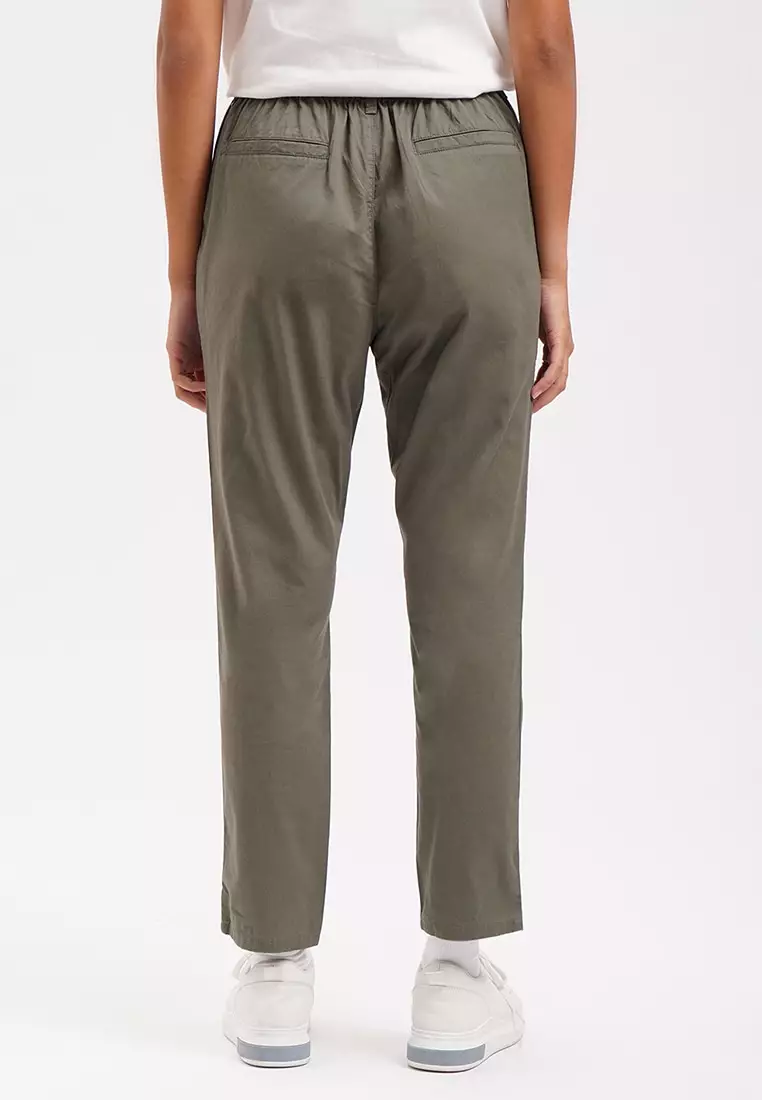Chic hotsell khaki pants