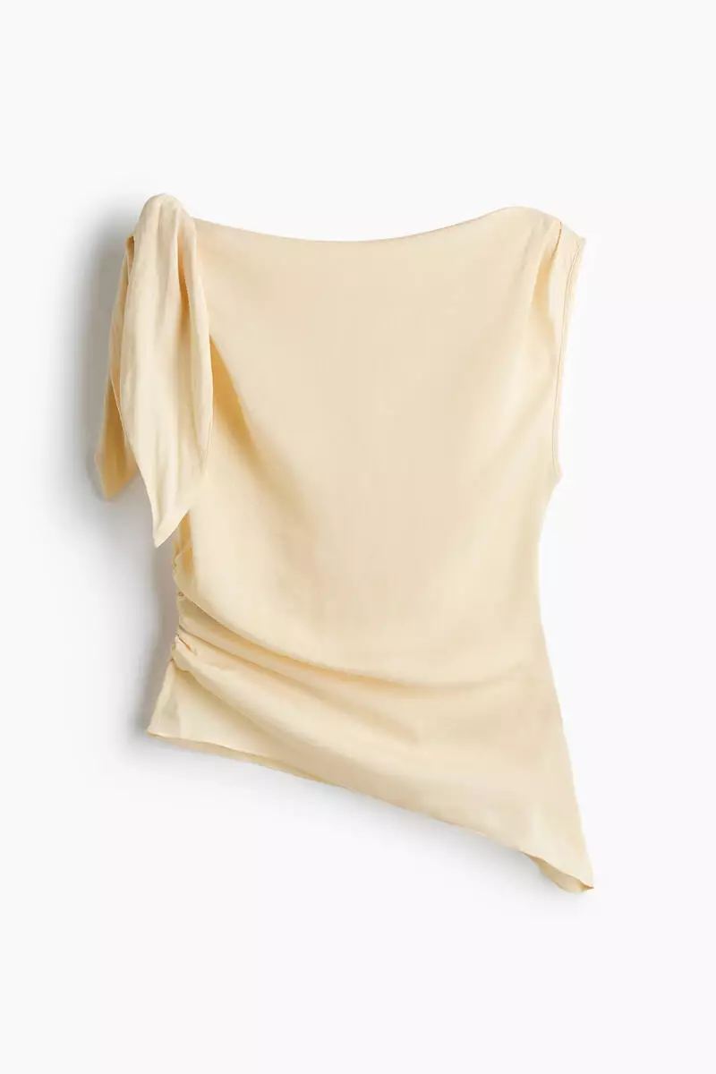 Asymmetric tie-detail top