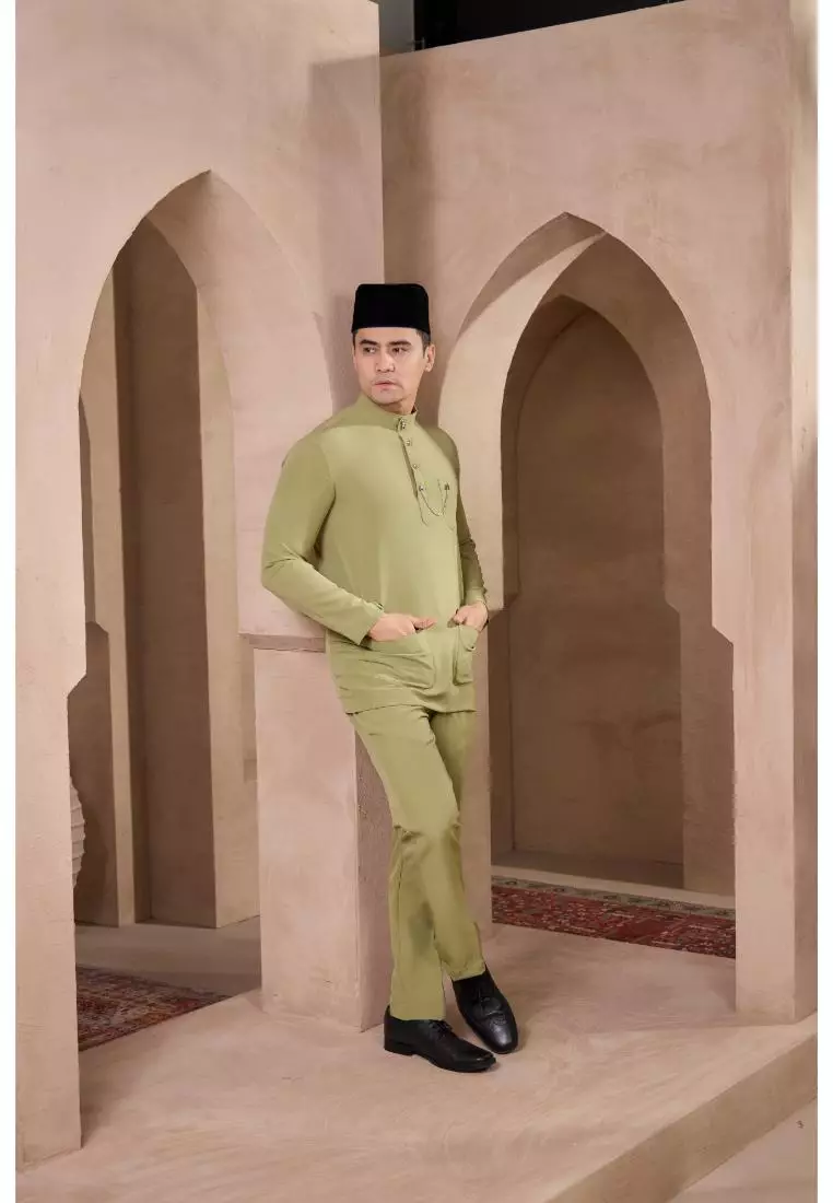 Baju Melayu Mahkota