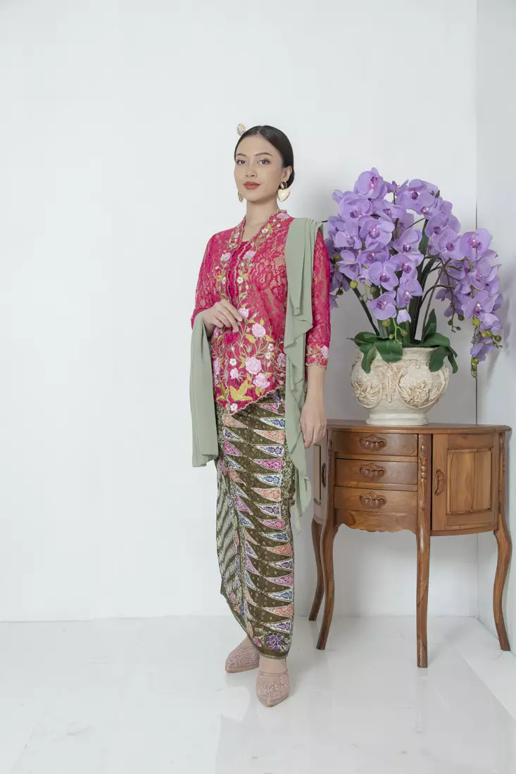 Kebaya Encim Nyonya Kebaya
