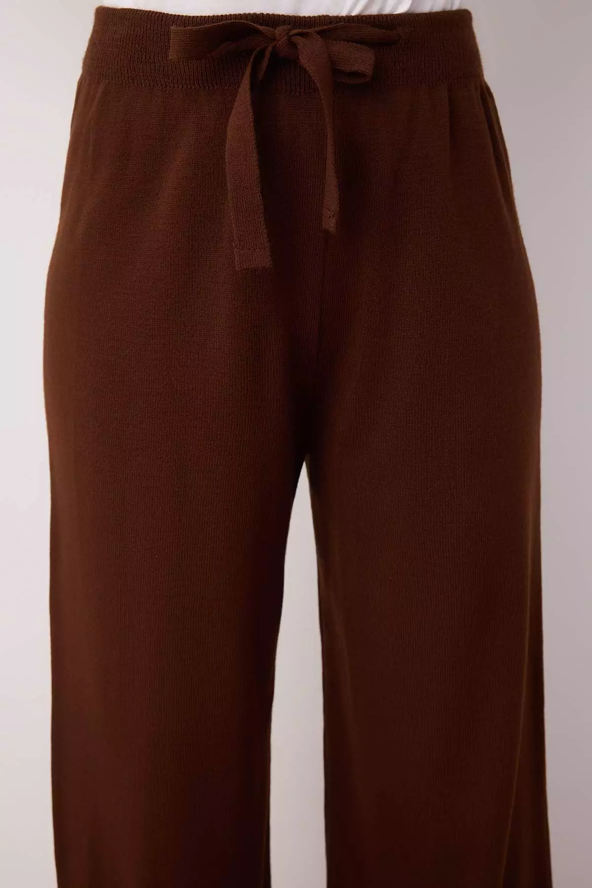 Brown Wide Fit Feather Thread Knitwear Bottom Top Set