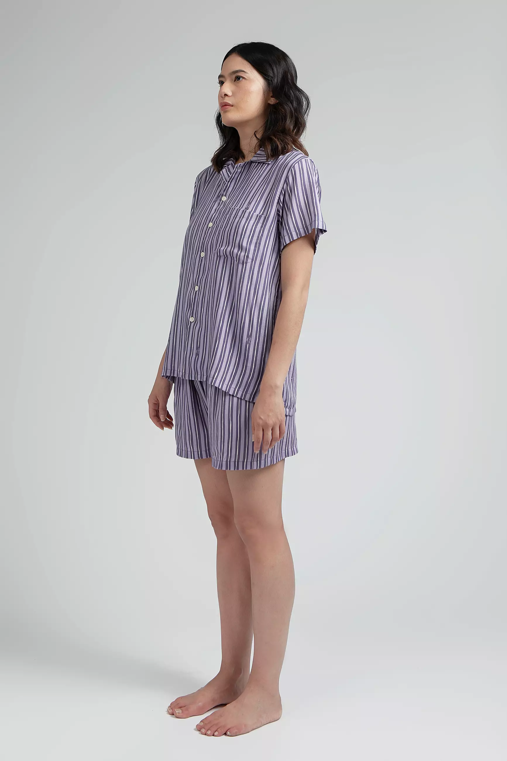 Piyama Set Wanita Lengan Pendek Katun Ecovero | SARE Studio Sleepwear MANGGIS set in Lilac Salur