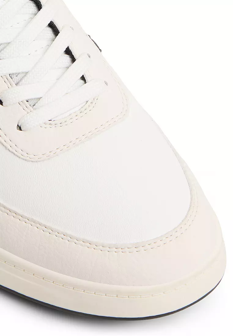 Freekick Sneakers