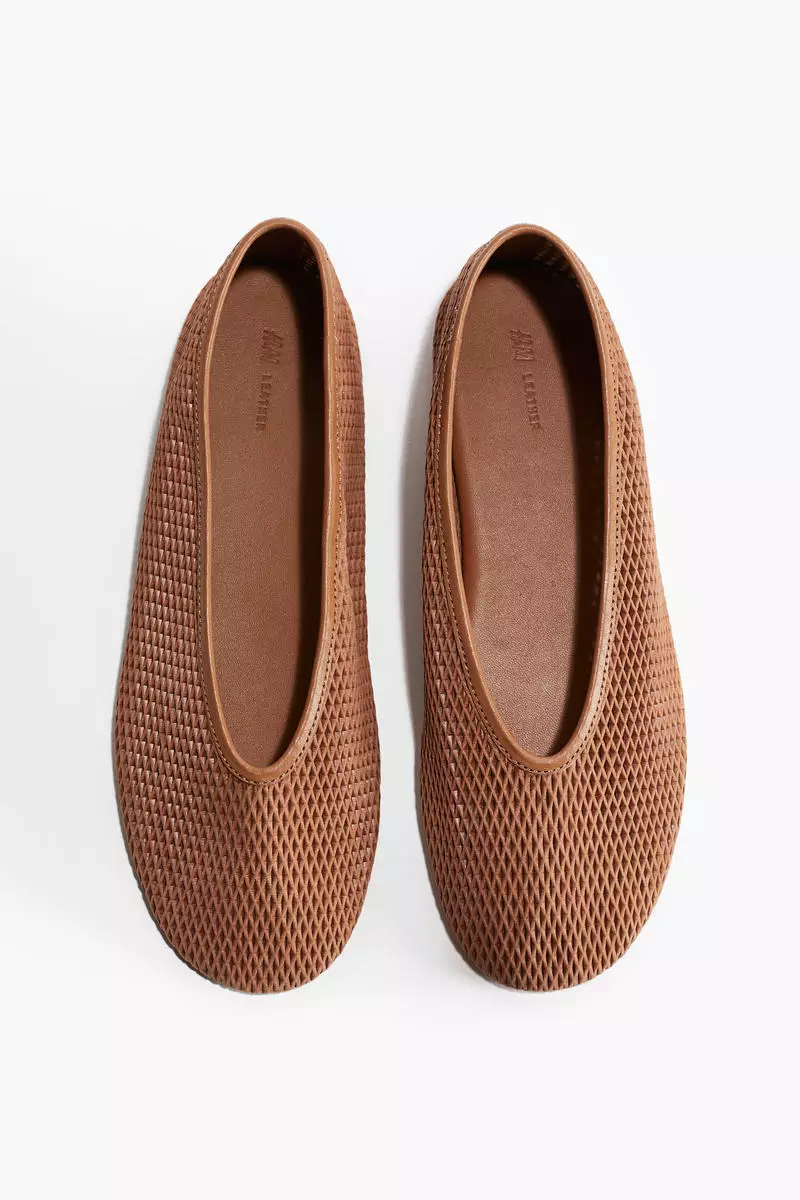 Discount on H&M  shoes - SKU: Leather mesh ballet flats