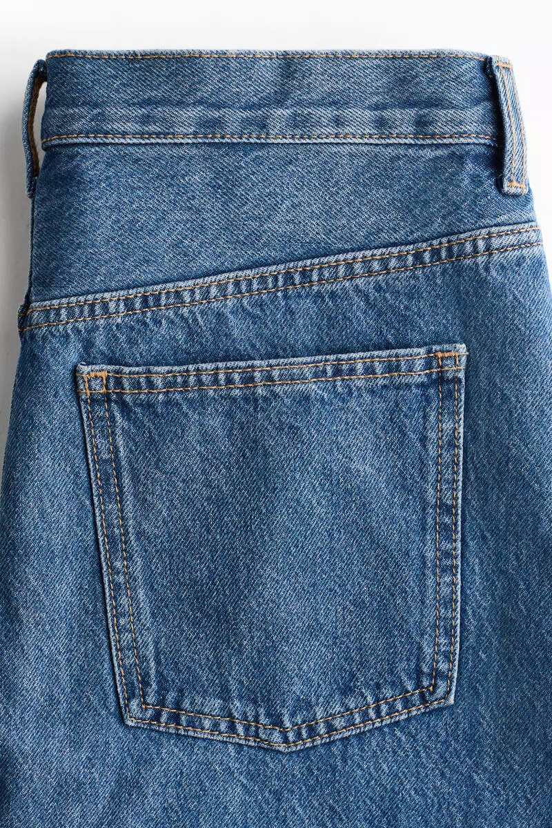 Short denim skirt