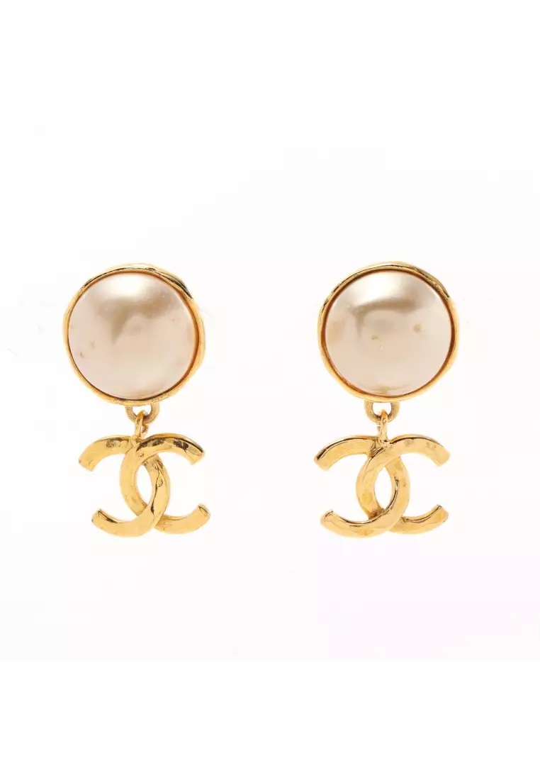 Chanel Vintage 'Coco Chanel' Clip-On Earrings - Gold-Plated Clip