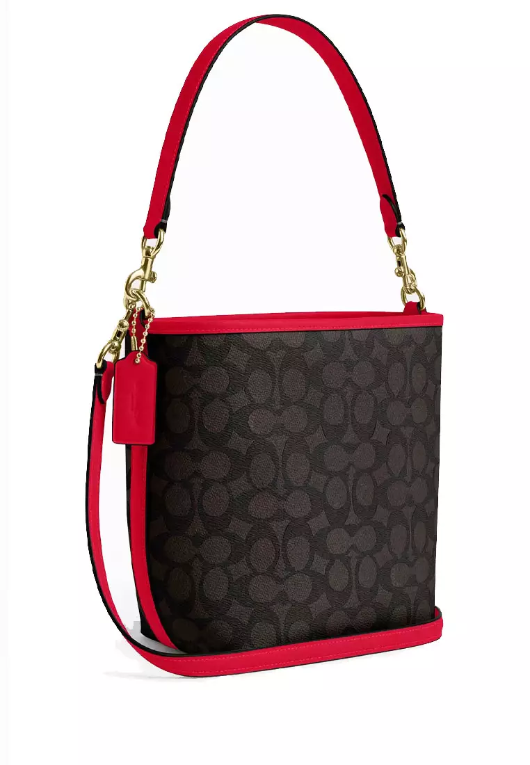 Red coach bucket bag 2025