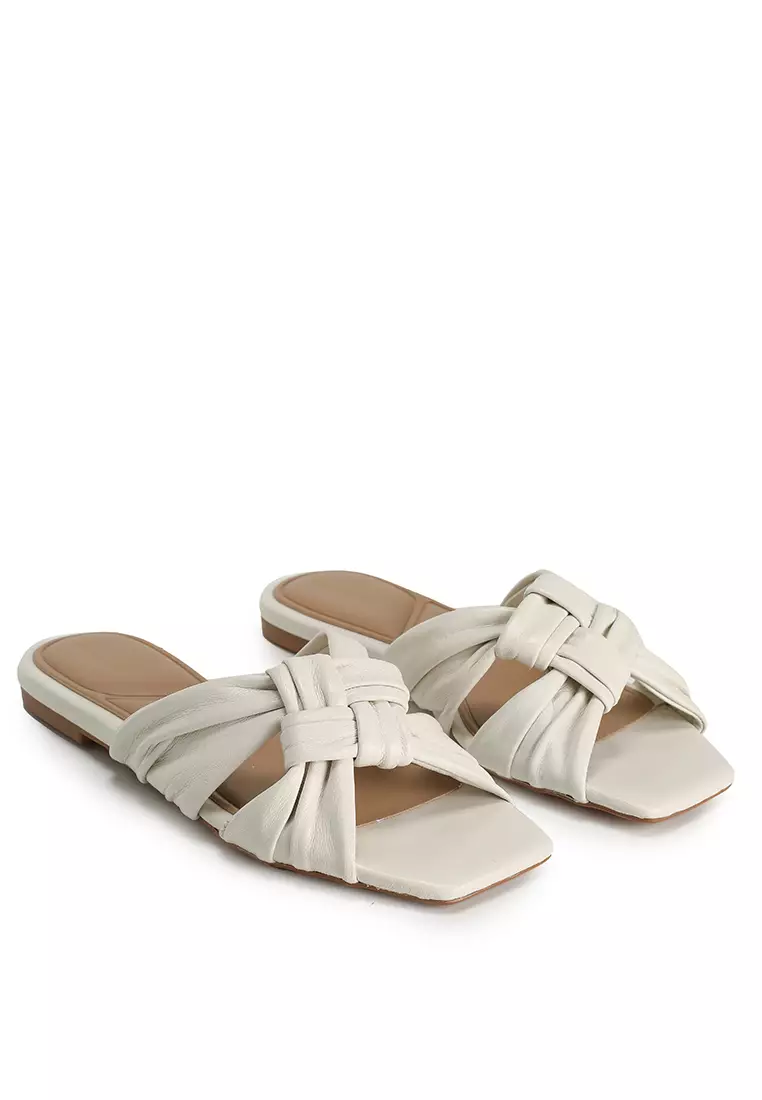 Henrielle-In Sandals