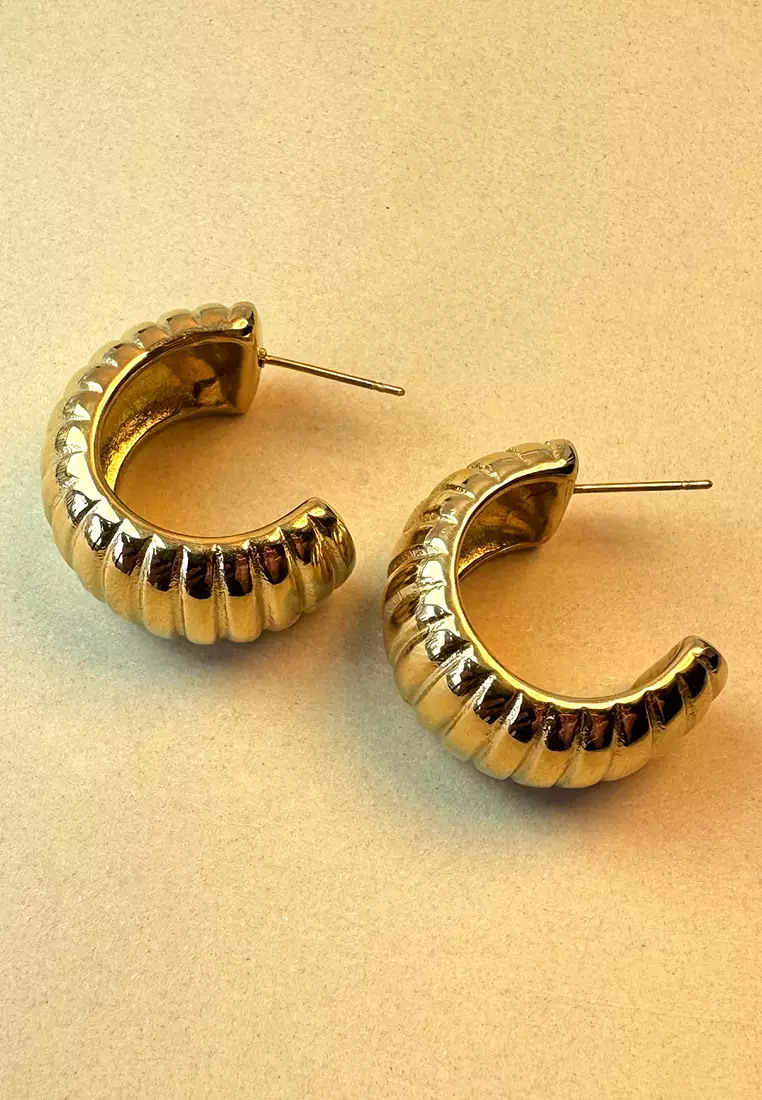 Ridged Hoop Gold layered Stud Earrings