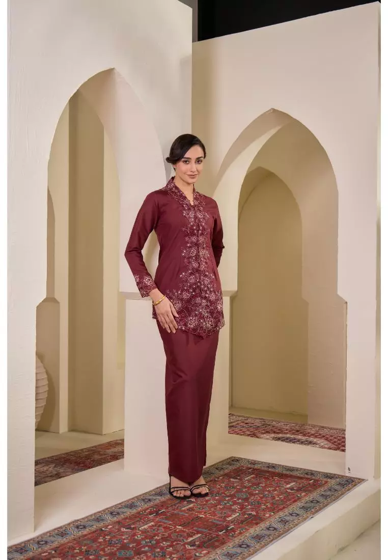 Kebaya Sulam Kaleela